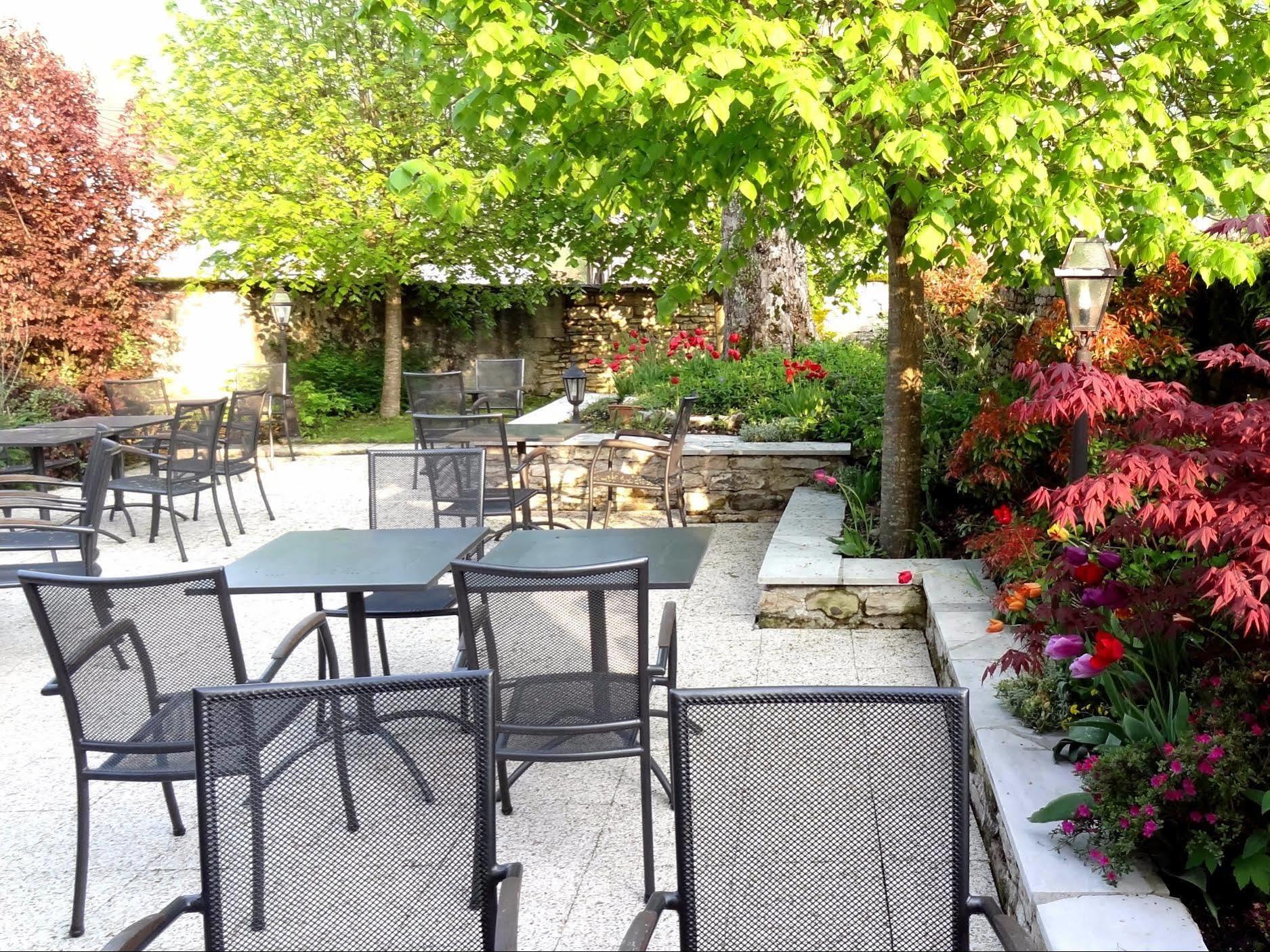 Logis Hotel Calisola Besancon - Soiree Etape Chalezeule エクステリア 写真