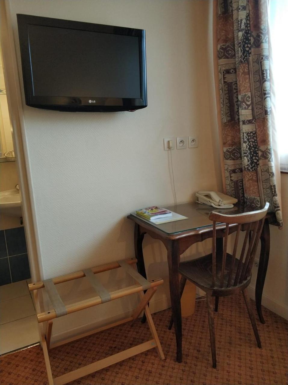 Logis Hotel Calisola Besancon - Soiree Etape Chalezeule エクステリア 写真